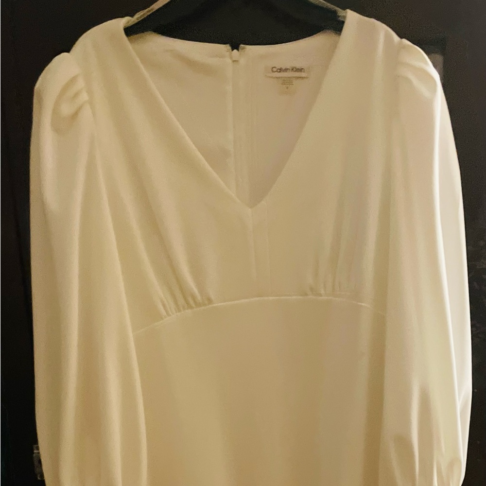 Beautiful soft white Calvin Klein classy dress for any occasion!